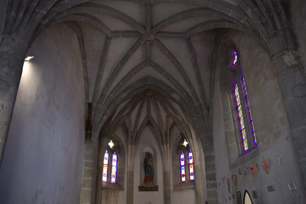 Interieur Chapelle Notre Dame de Sante Carcassonne