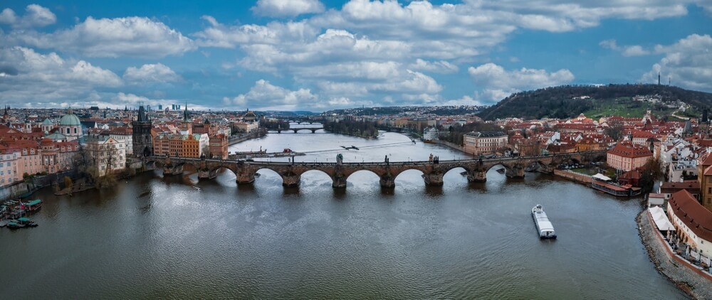 Le pont Charles Prague panorama