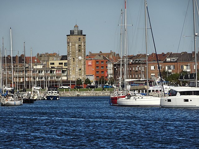 Dunkerque la Tour du Leughenaer port