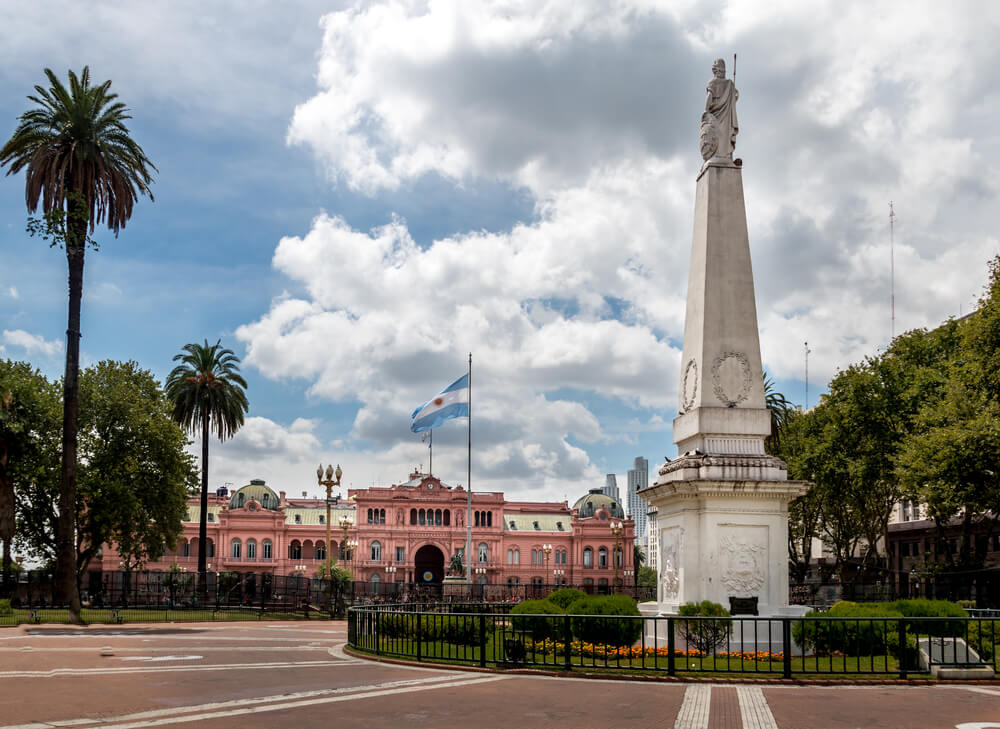 Plaza de Mayo detail statue
