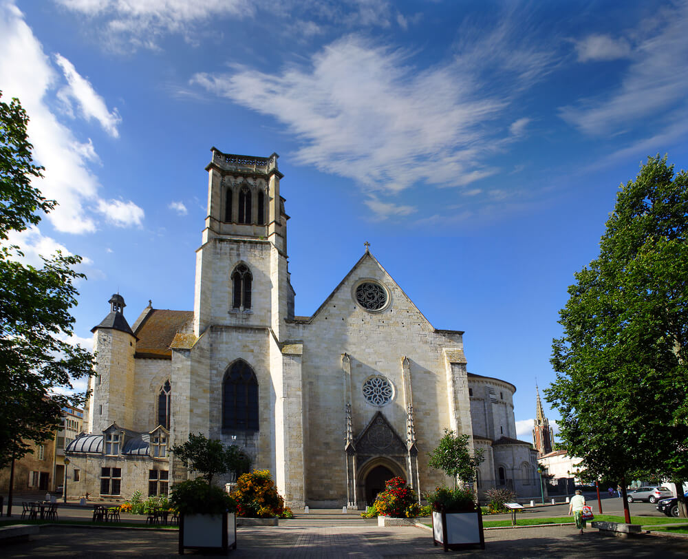La cathédrale Saint Caprais agen facade