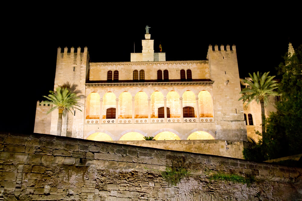 Palais de l Almudaina palma de majorque nuit