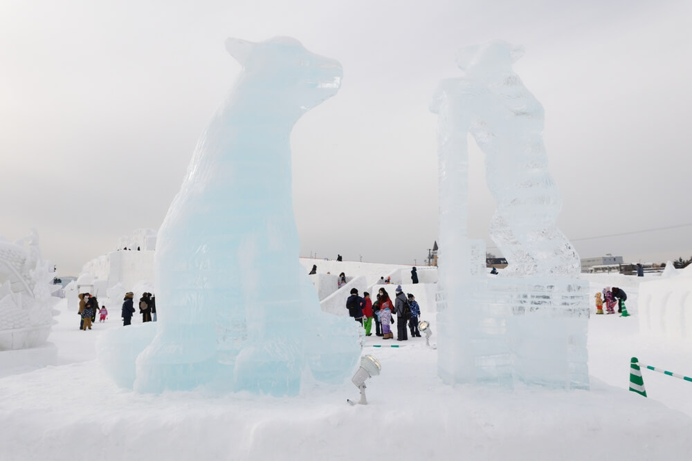 festival d'hiver Asahikawa sculptures Shutterstock