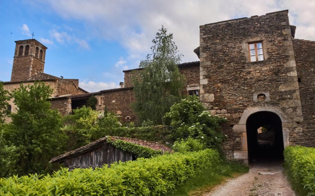 Sainte Croix en Jarez village Lyon Navaway