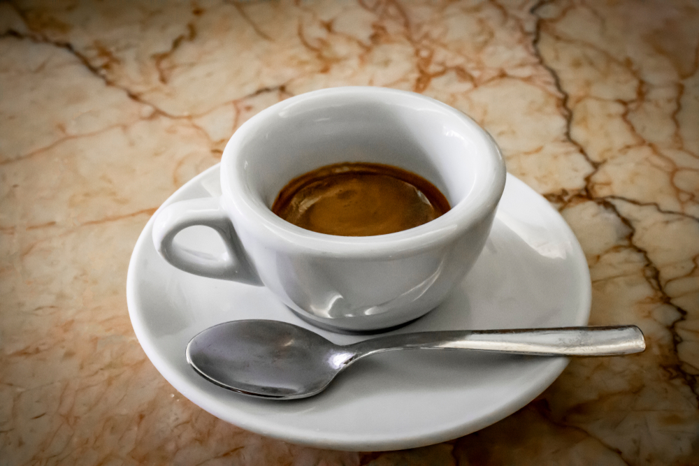 Close up,Of,A,Cup,Of,Neapolitan,Coffee,On,A,Marble