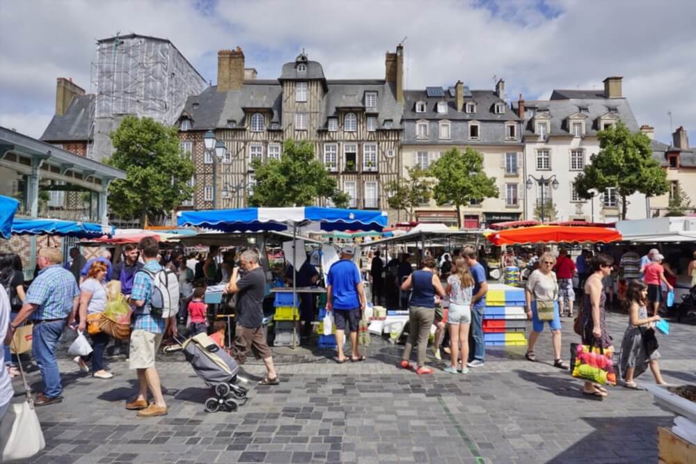 Place des Lices Marche Rennes