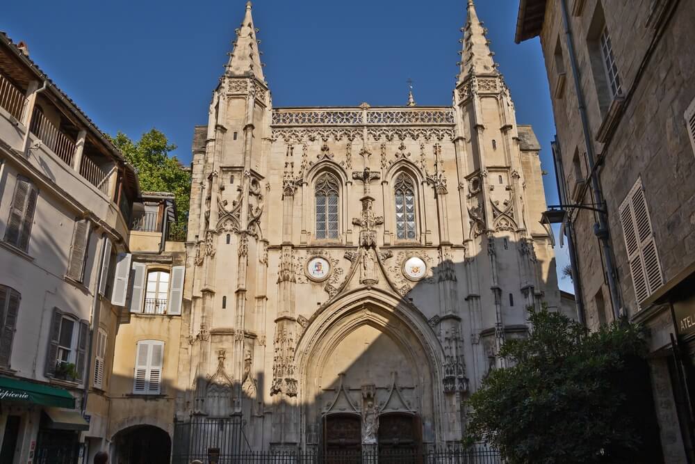 avignon basilique saint pierre