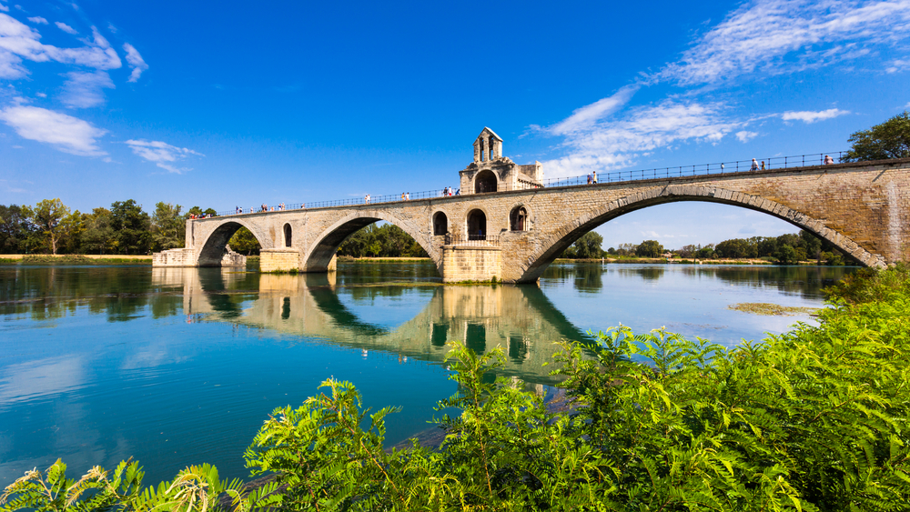 Pont,Saint benezet,On,The,Rhone,River,In,Avignon,,France.