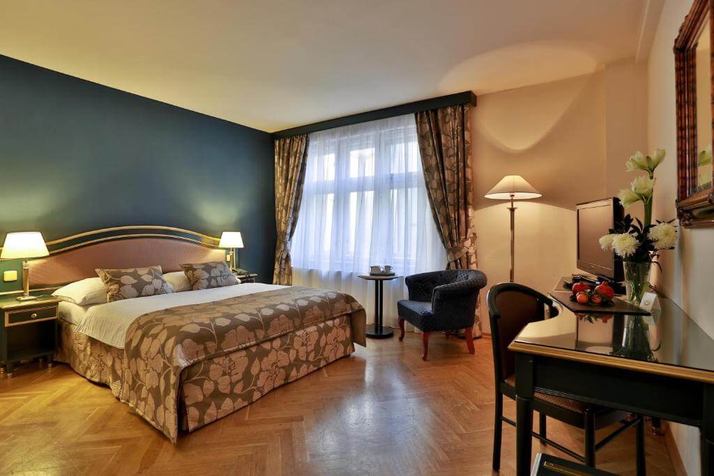 booking elysee hotel