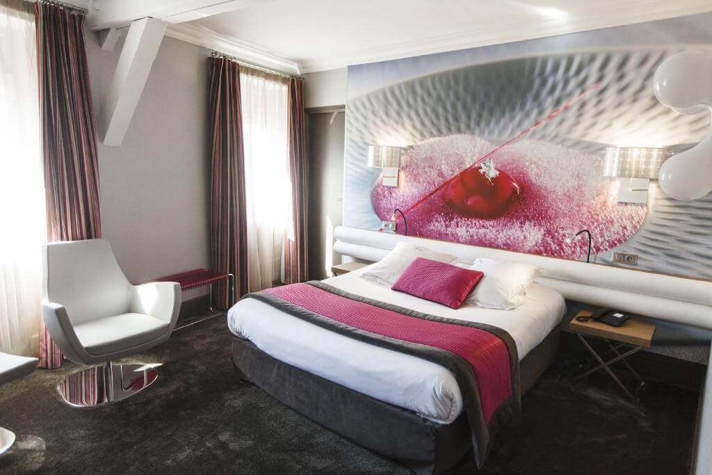 hostellerie chapeu rouge booking