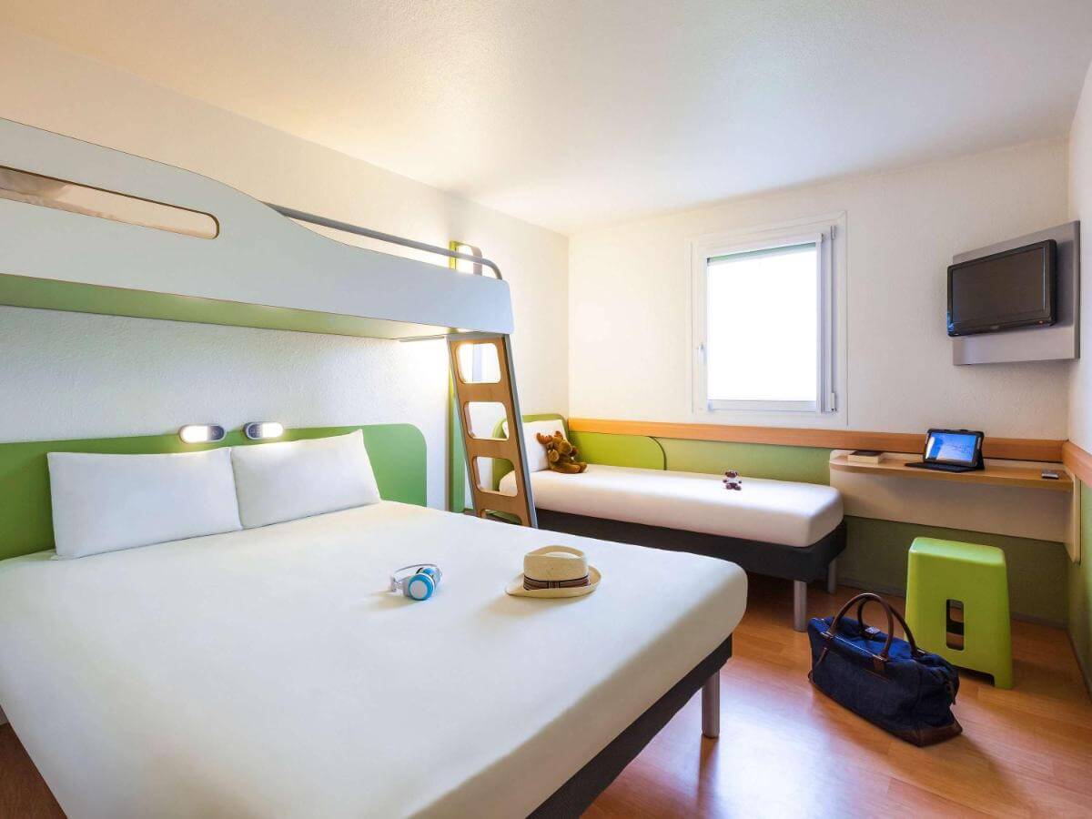 ibis budget orange booking