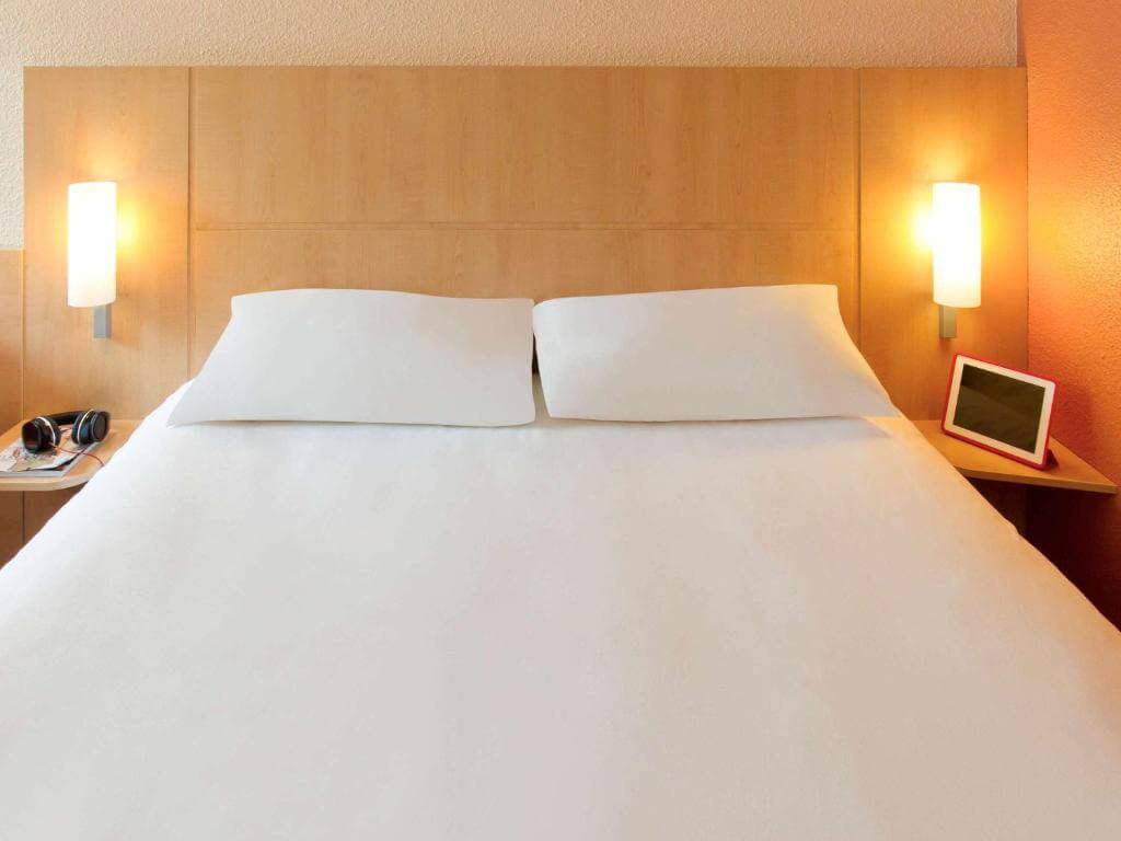 ibis roane hotel booking