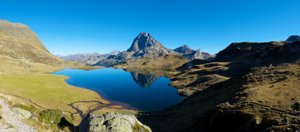 lac bleu pyrenees