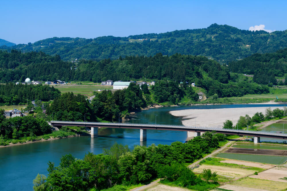 le fleuve Shinano shutterstock