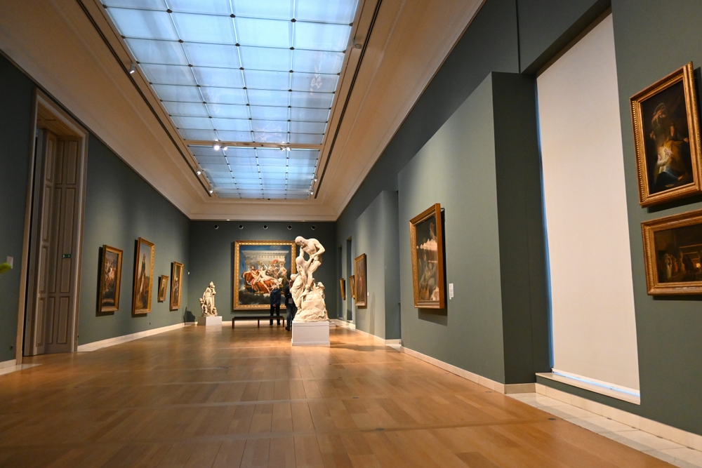 Inside,The,Halls,Of,The,Royal,Museums,Of,Fine,Arts