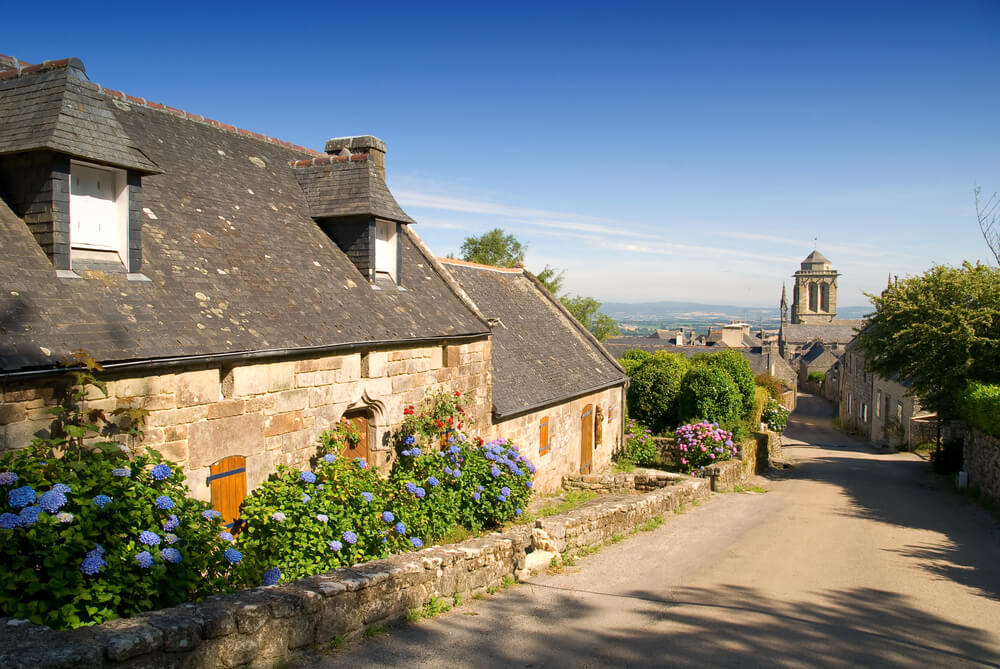 locronan village finistere