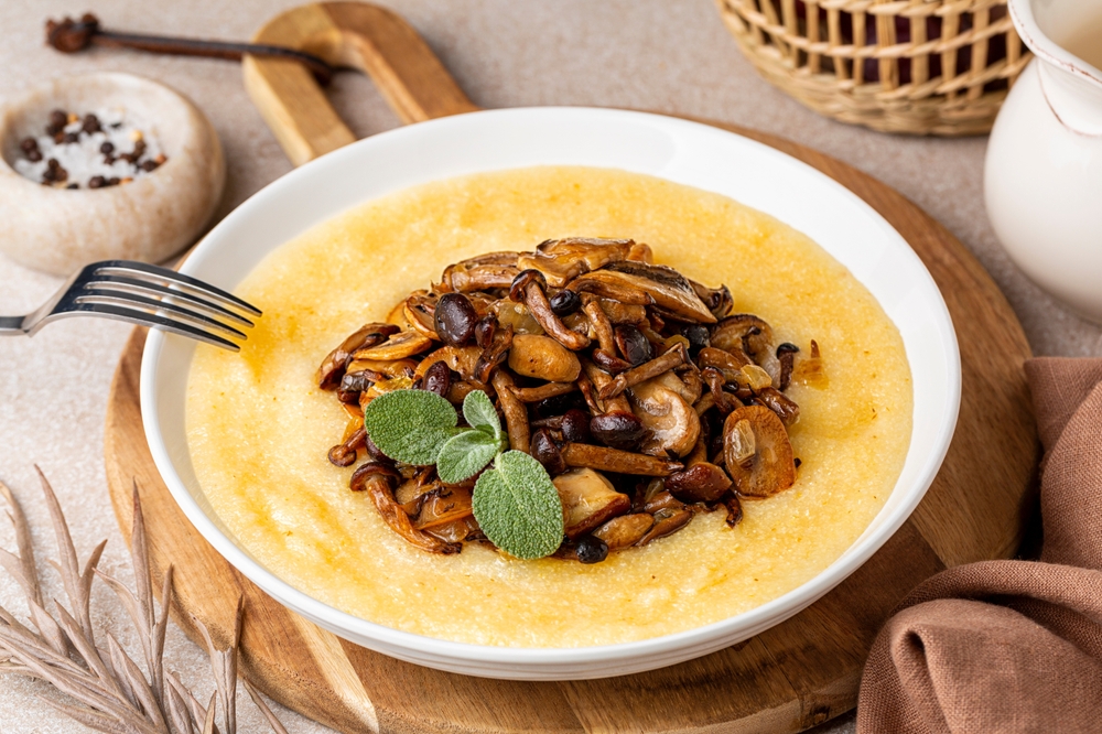 Plate,Of,Fregula,,A,Typical,Sardinian,Pasta,,With,Clams,And