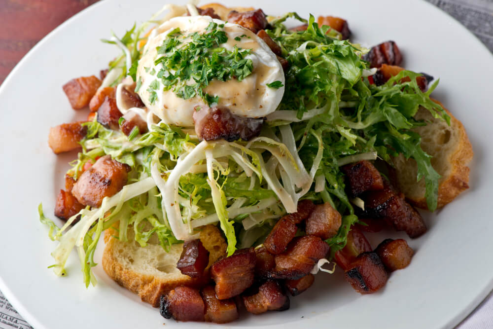 spécialités Lyon salade lyonnaise