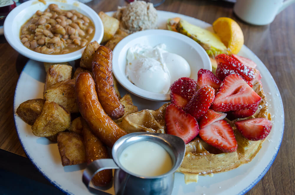 specialites montreal brunch canadien