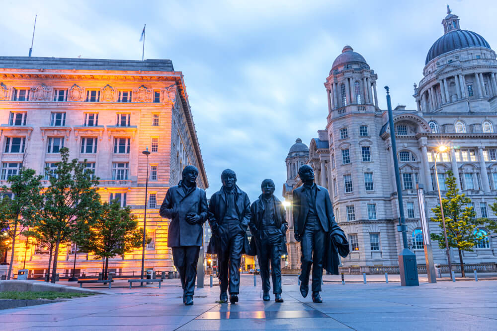 statue des beatles liverpool