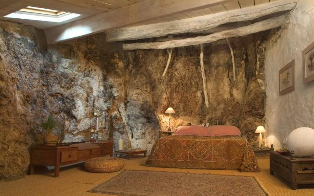 troglodyte airbnb 