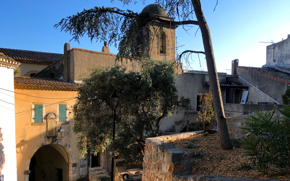 village de vitrolles en luberon