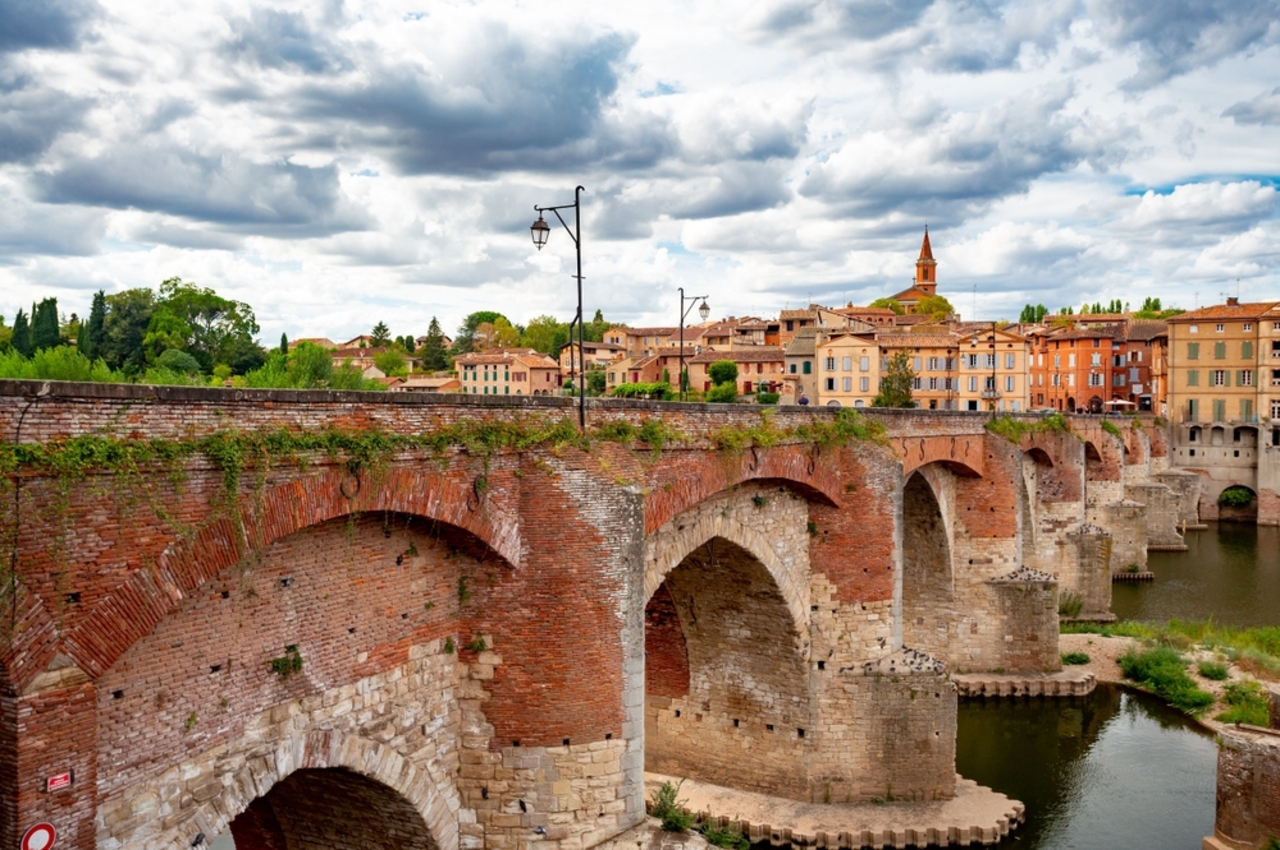 Albi,,France.,Old,Bridge,View