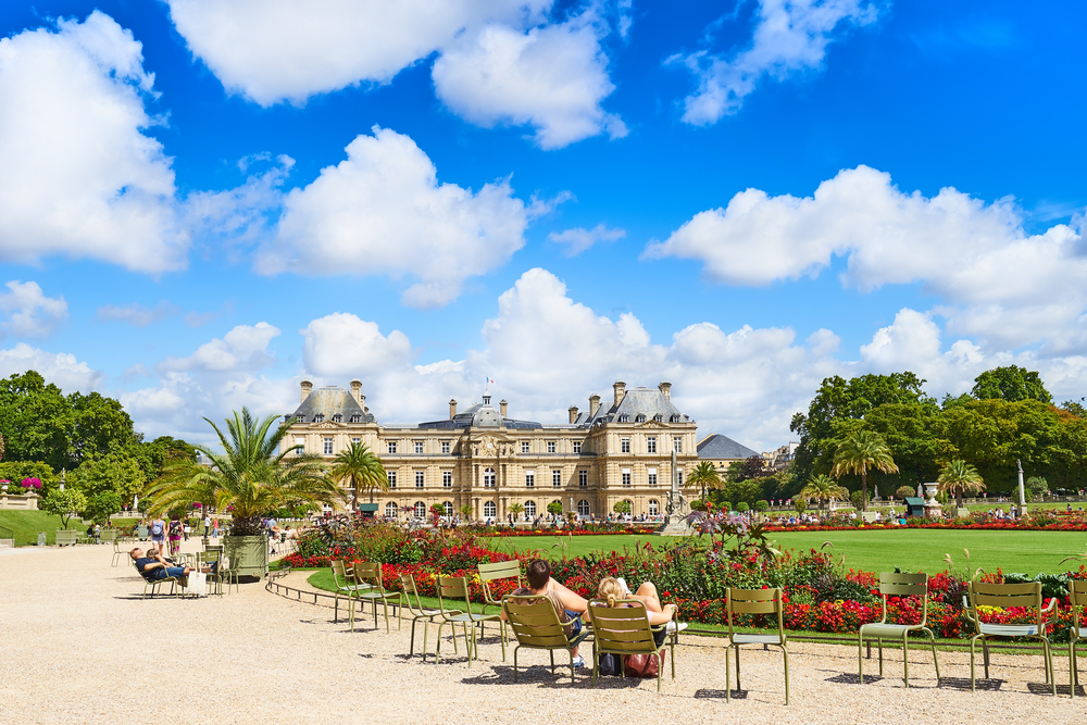 A,Sunny,Day,In,The,Paris,Luxembourg,Garden, ,Jardin