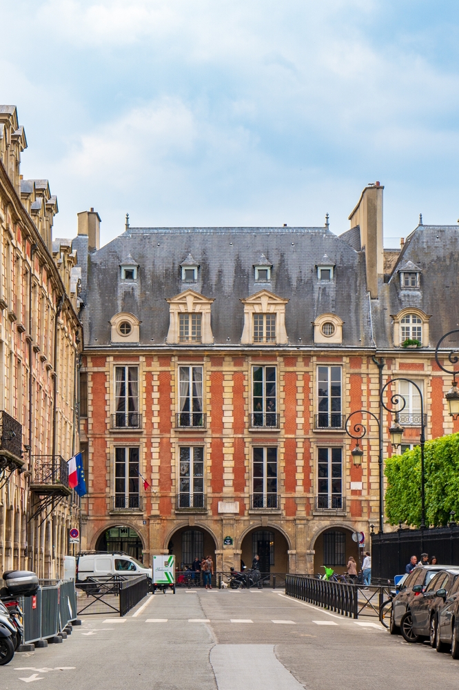 Paris,,France, ,April,24,,2022:,View,Of,The,Facade