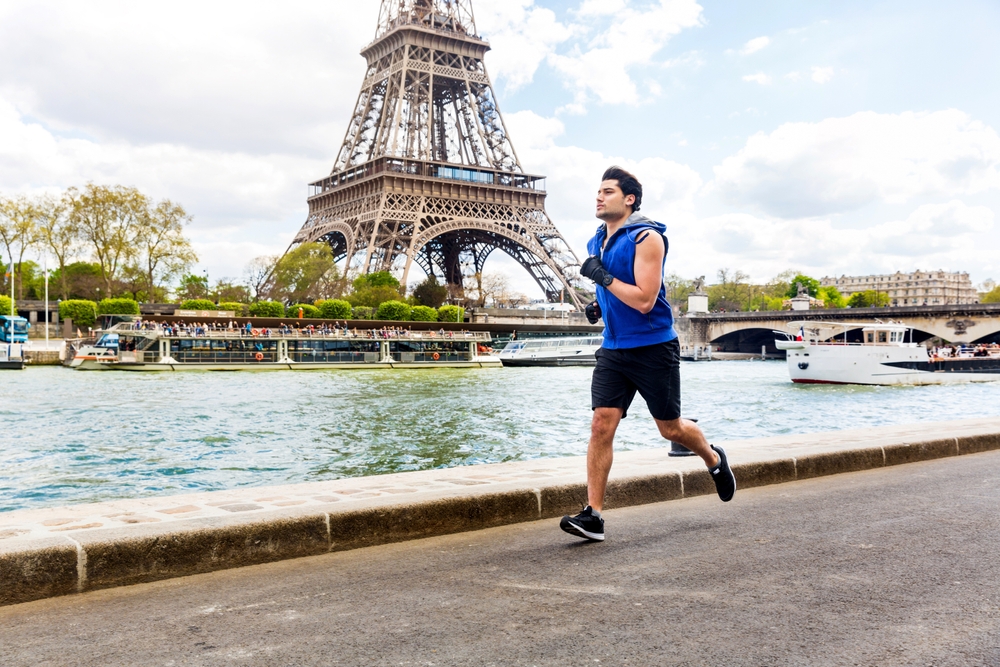 Man,Training,And,Doing,Fitness,Exercises,Along,The,Seine,River