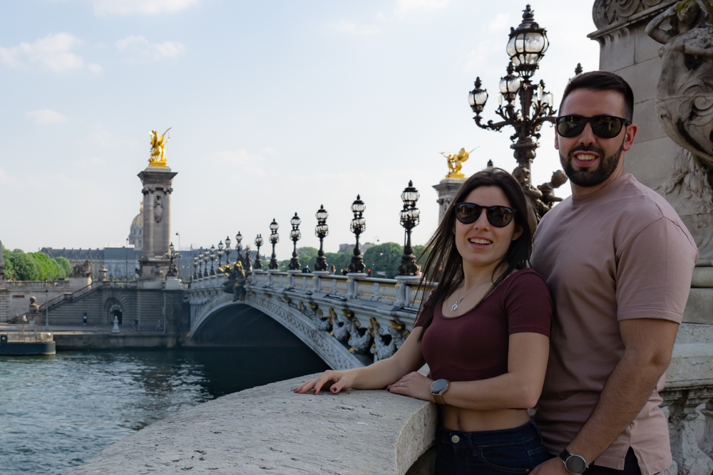 Couple,In,Love,On,The,Pont,Alexandre,Iii,Bridge,In