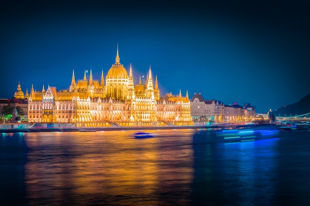 Fantastic,Night,View,Of,Hungarian,Parliament,Building.,Gorgeous,Summer,Cityscape