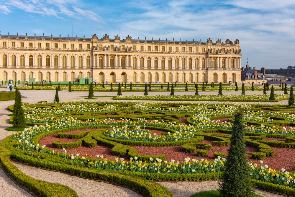 Versailles,Palace,And,Gardens,In,Spring,Outside,Paris,,France