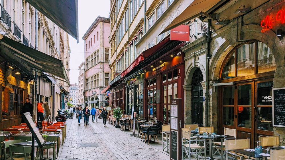 Lyon,,France, ,September,15,,2024:,Lively,Street,View,In