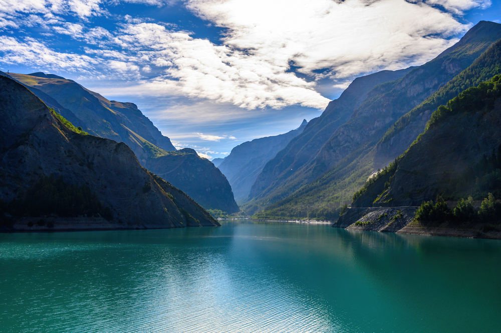 View,On,Blue,Mountain,Lake,Lac,Chambon,In,French,Alps