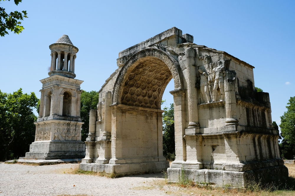 Saint rémy de provence,,Les,Antiques,De,Glanum,,Mausoleum,Of,Glanum,,L'arc,Municipal