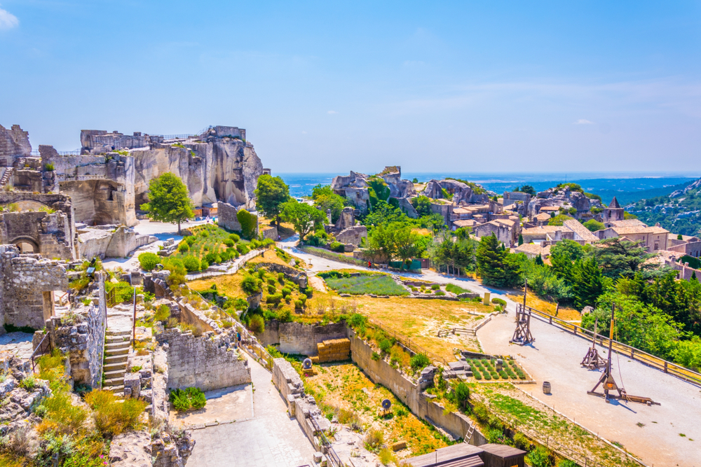Historical,Weapons,Situated,Inside,Of,The,Chateau,Des,Baux,Perched