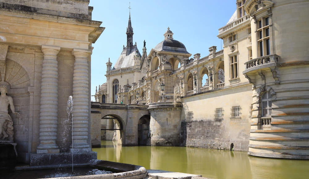 Impressive,Chantilly,Castle,Near,Paris,(france)