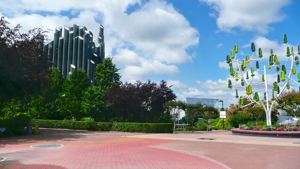 Modern,Architecture,At,Futuroscope,Theme,Park,In,France