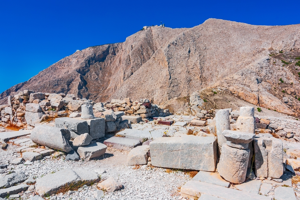 Santorini,,Greece.,Ancient,Akrotiri,Ruins,Showcasing,Well preserved,Minoan,Frescoes,,Walls,