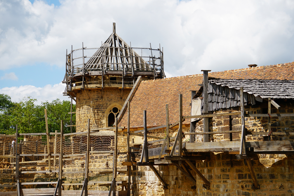 tour-en-travaux-guedelon