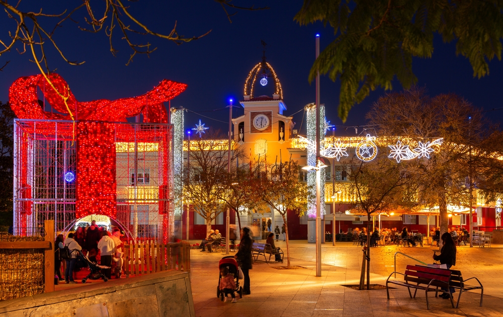 City,Hall,,Santa,Coloma,De,Gramenet,Decorated,For,Christmas,,Barcelona,