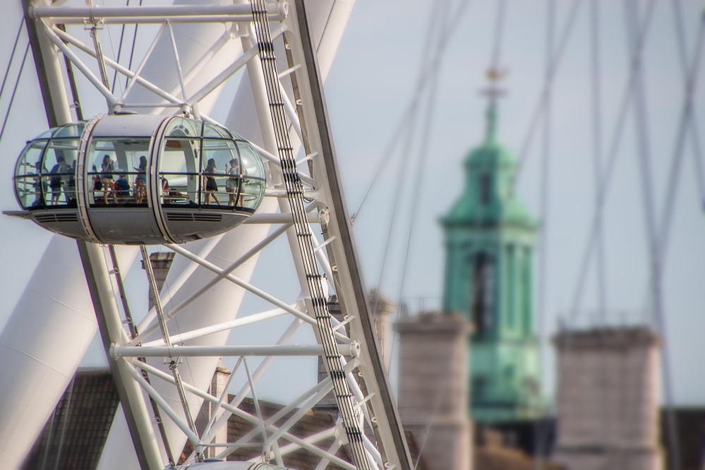 capsule-london-eye
