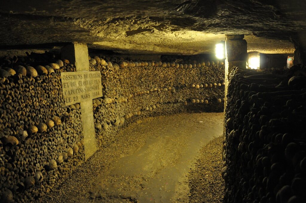 ossuaire-catacombes-paris