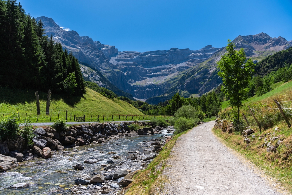Trail,Leading,Up,To,Cirque,De,Gavarnie,,Gavarnie gèdre,,In,Summer.