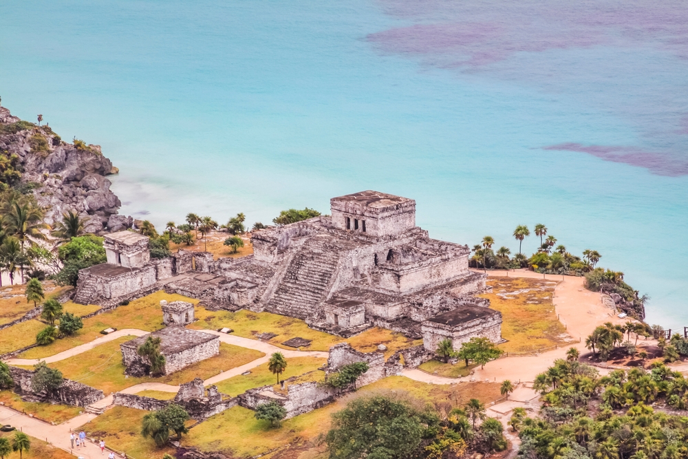 vue-aerienne-pyramide-tulum