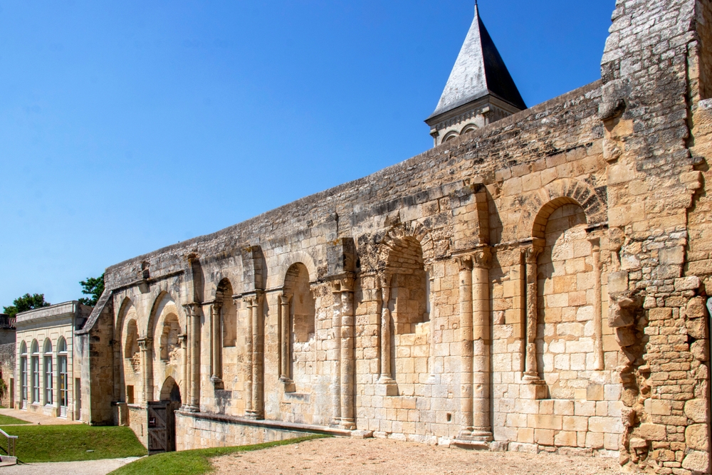 Nieul sur l'autise,Abbey,,Built,In,1069,,Destroyed,During,The,Wars,Of