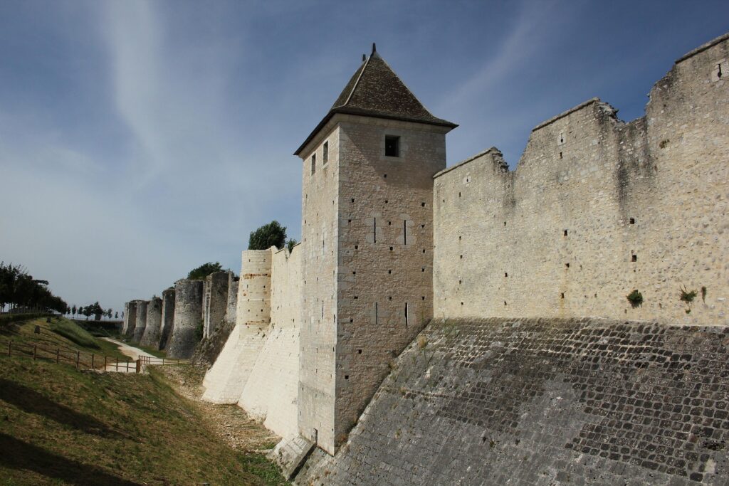 remparts provins